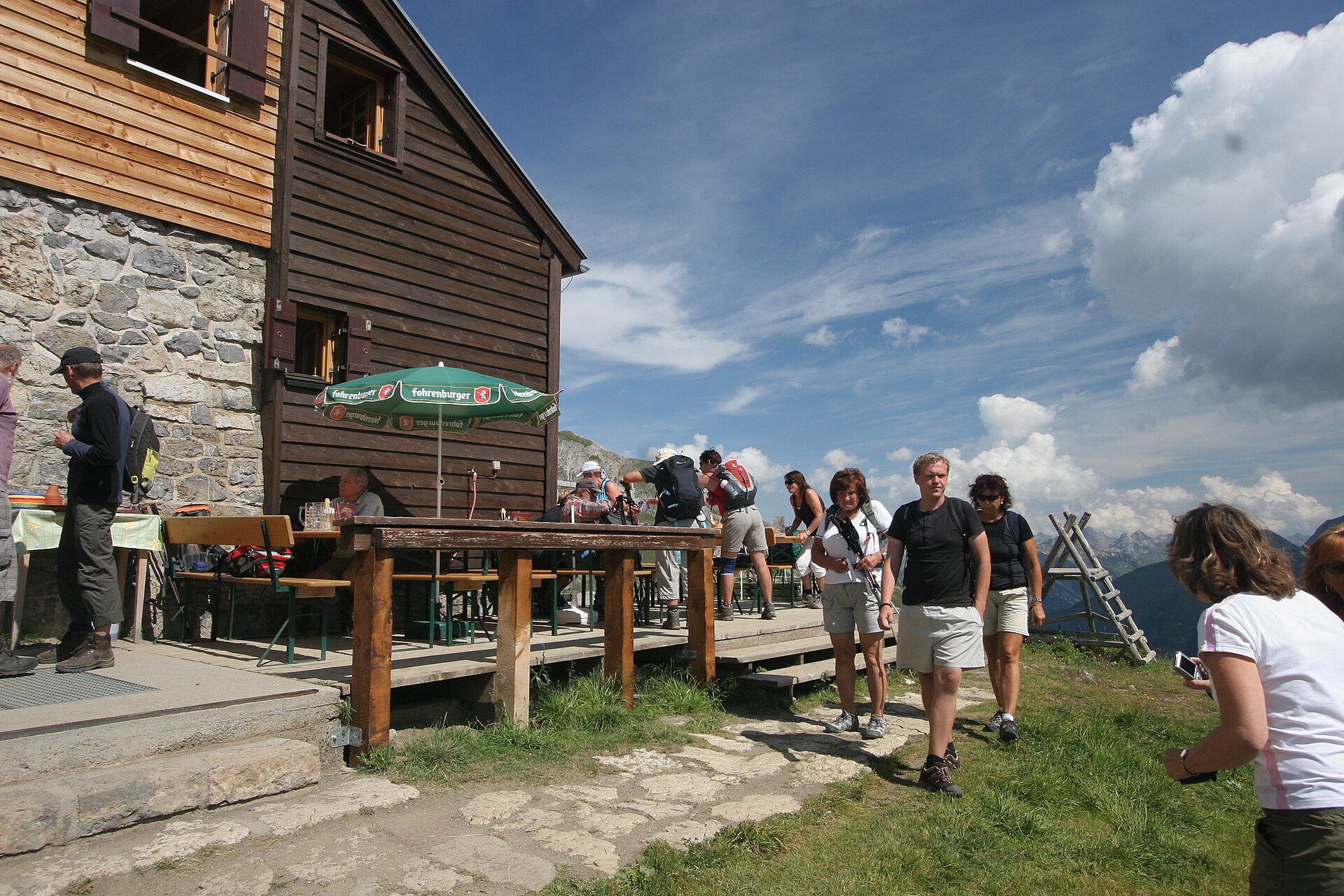 Stuttgarter Hütte → Lech